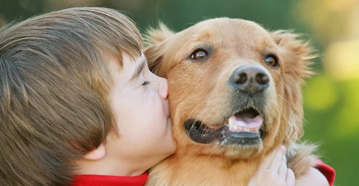 Czy psy umieją się całować? Czy psy rozumieją znaczenie pocałunku?